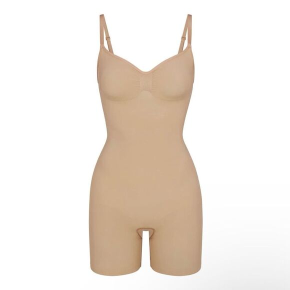 Skims Seamless Sculpt Mid Thigh Bodysuit In Clay Size L - Picture 1 of 6